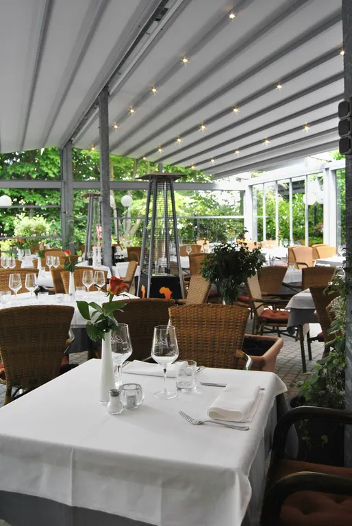 Mediterraner Ganzjahres-Garten des Ristorante Cortile