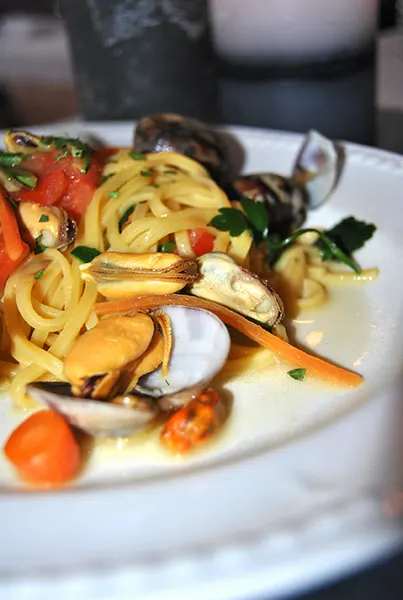 Spaghetti con Cozze e Vongole